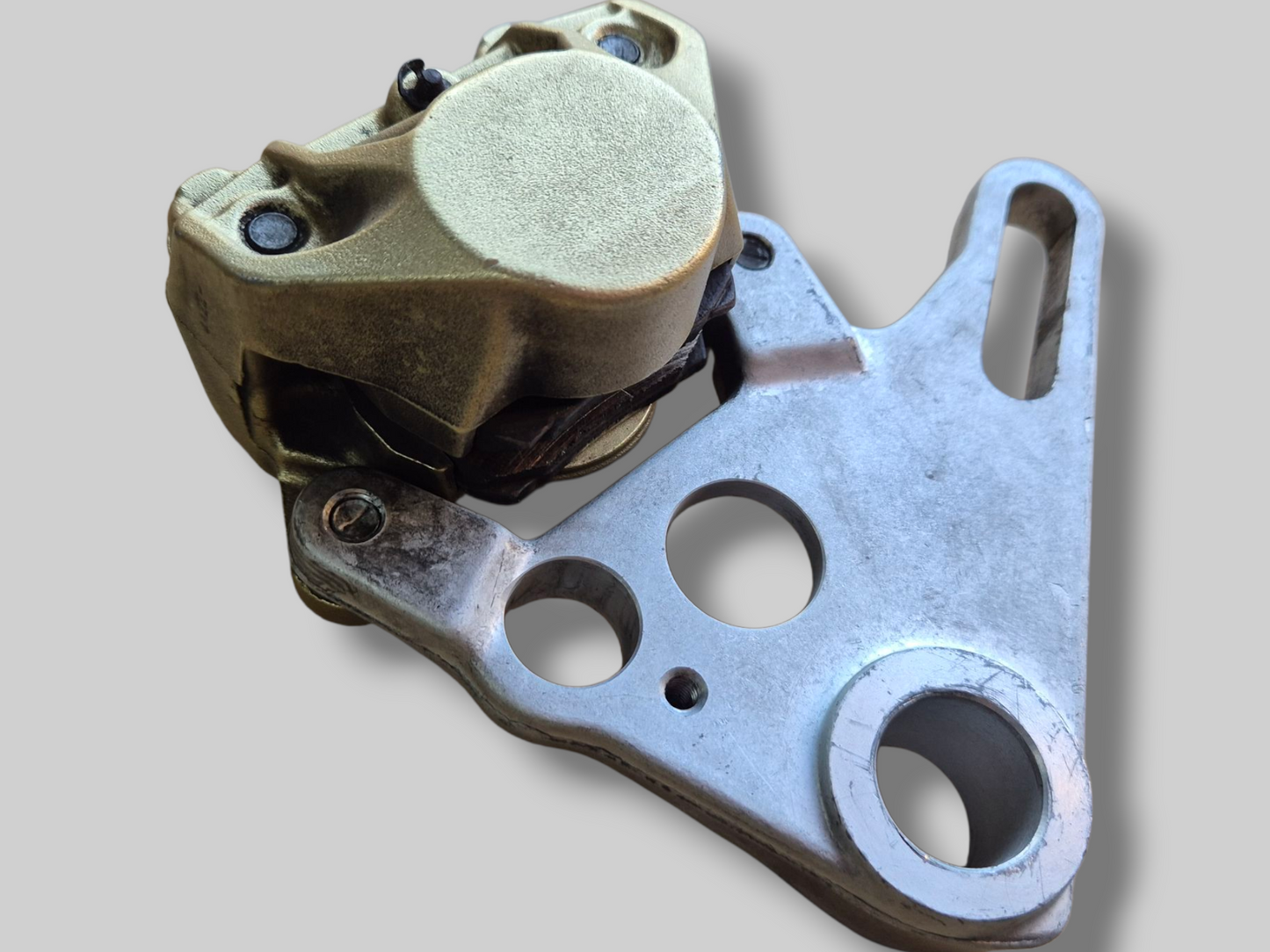 ACHTERREMKLAUW GOUD BREMBO AP8113897 Aprilia RSV Mille 98-03 / Tuono 02-05 