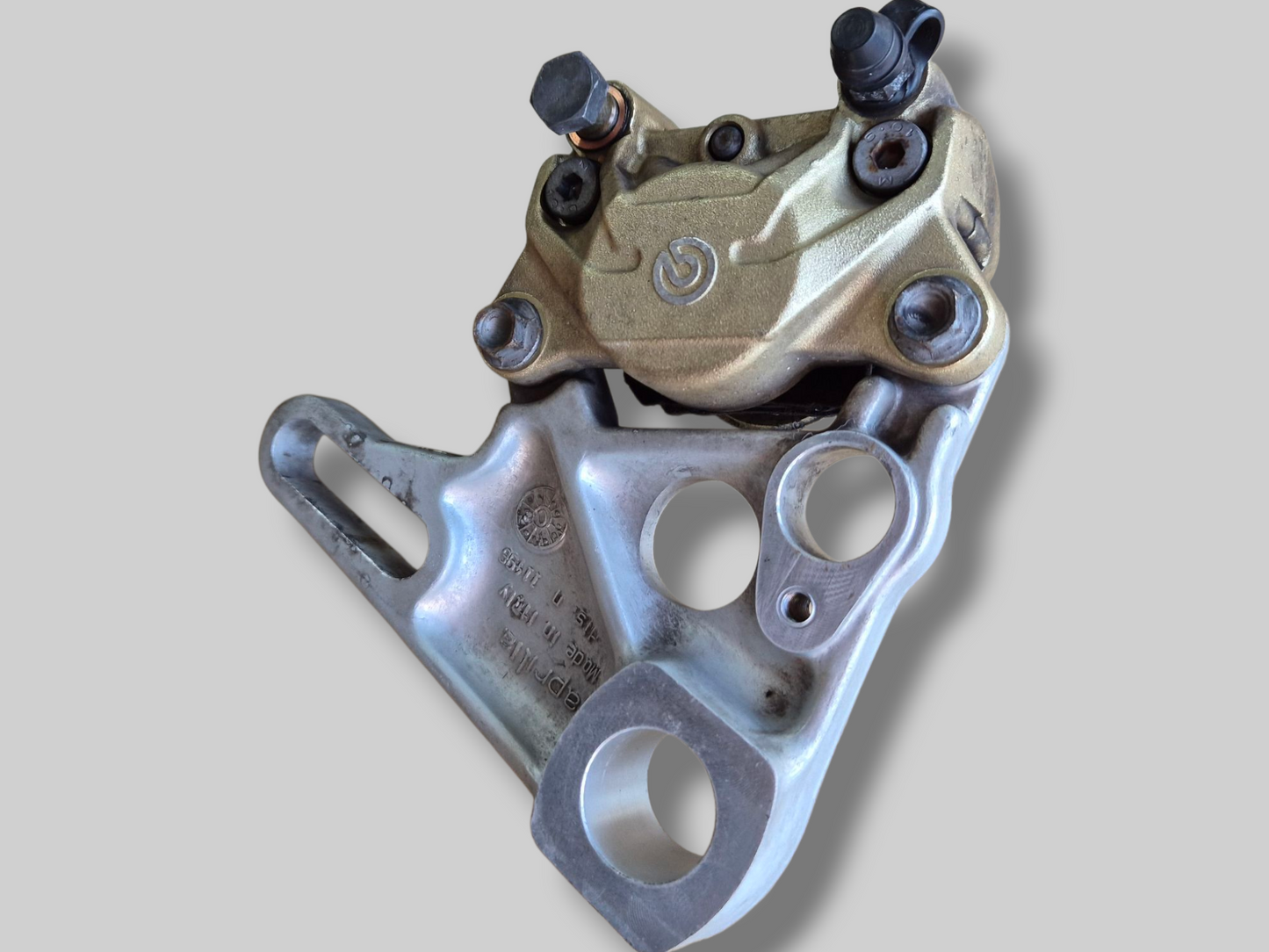 ACHTERREMKLAUW GOUD BREMBO AP8113897 Aprilia RSV Mille 98-03 / Tuono 02-05 