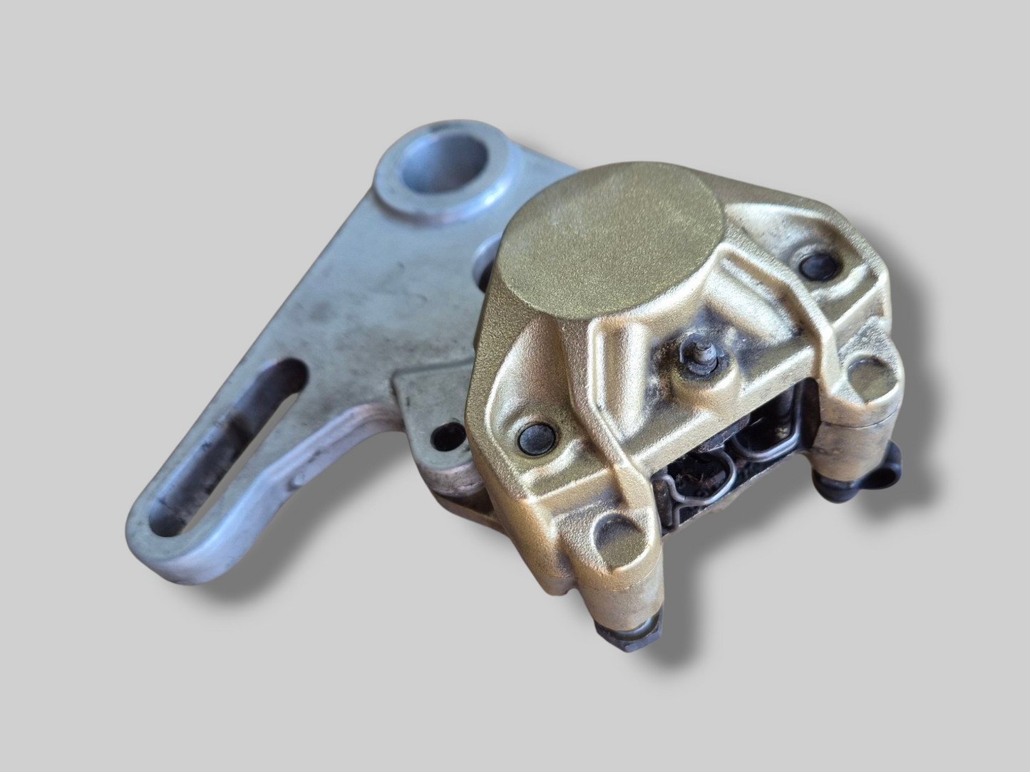 ACHTERREMKLAUW GOUD BREMBO AP8113897 Aprilia RSV Mille 98-03 / Tuono 02-05 