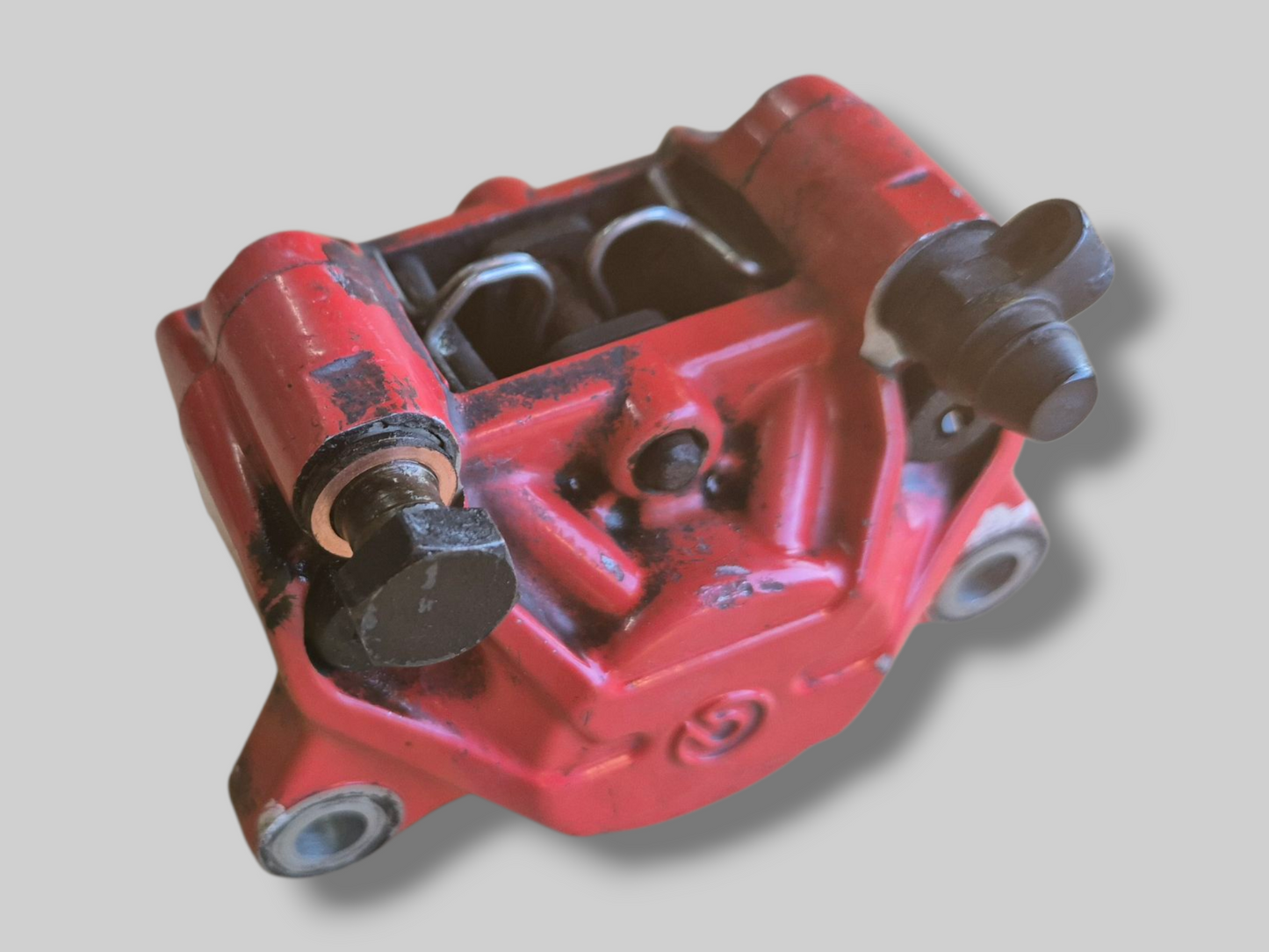 ACHTERREMKLAUW GOUD BREMBO AP8113776 Aprilia RSV Mille 98-03 / Tuono 02-05 