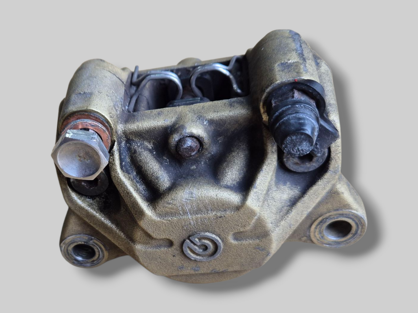 ACHTERREMKLAUW BREMBO GOUD AP8113897 Aprilia RSV Mille 98-03 / Tuono 02-05 