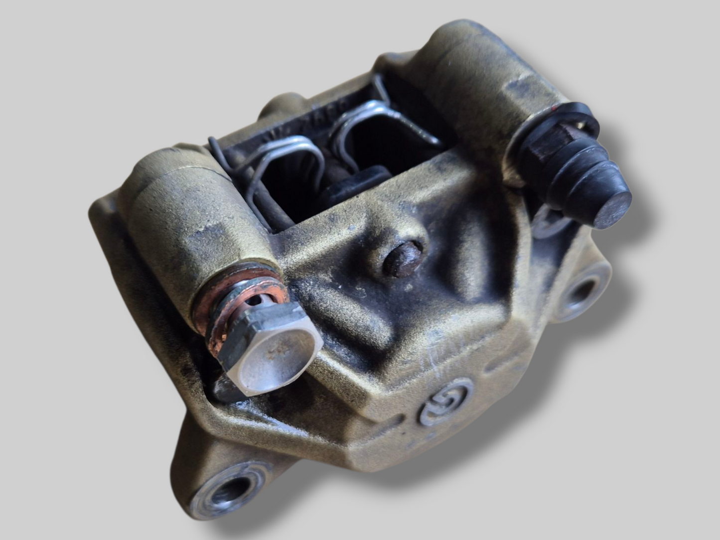 ACHTERREMKLAUW BREMBO GOUD AP8113897 Aprilia RSV Mille 98-03 / Tuono 02-05 