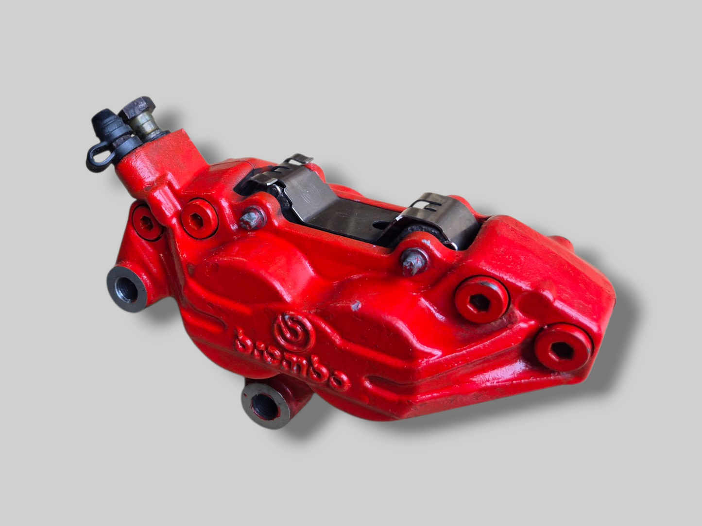 REMKLAUW LINKSVOOR BREMBO P4 GOUD AP8113971 Aprilia RSV Mille 98-03 / Tuono 02-05