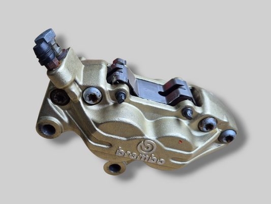REMKLAUW LINKSVOOR BREMBO P4 GOUD AP8113971 Aprilia RSV Mille 98-03 / Tuono 02-05