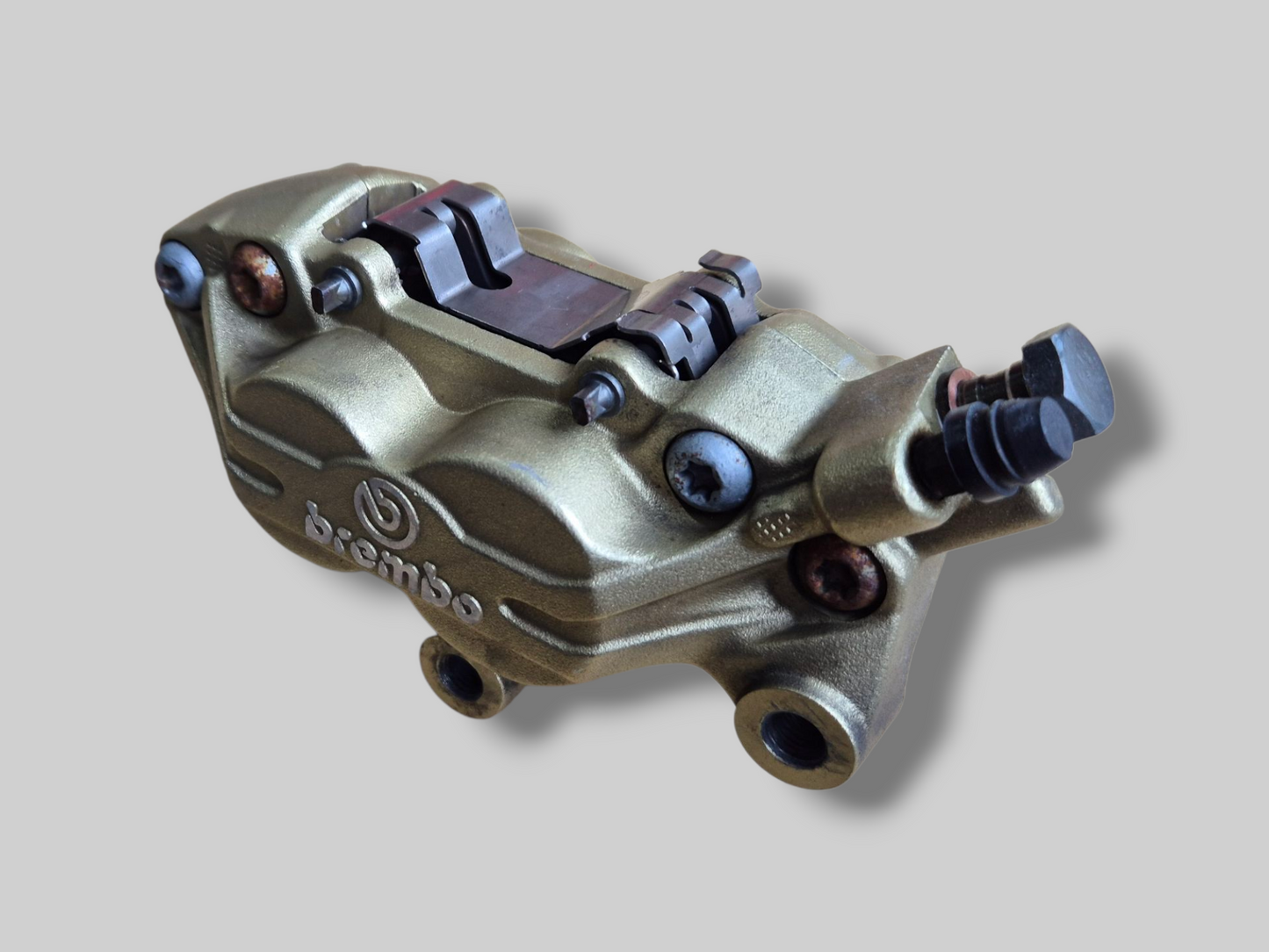 REMKLAUW LINKSVOOR BREMBO P4 GOUD AP8113971 Aprilia RSV Mille 98-03 / Tuono 02-05