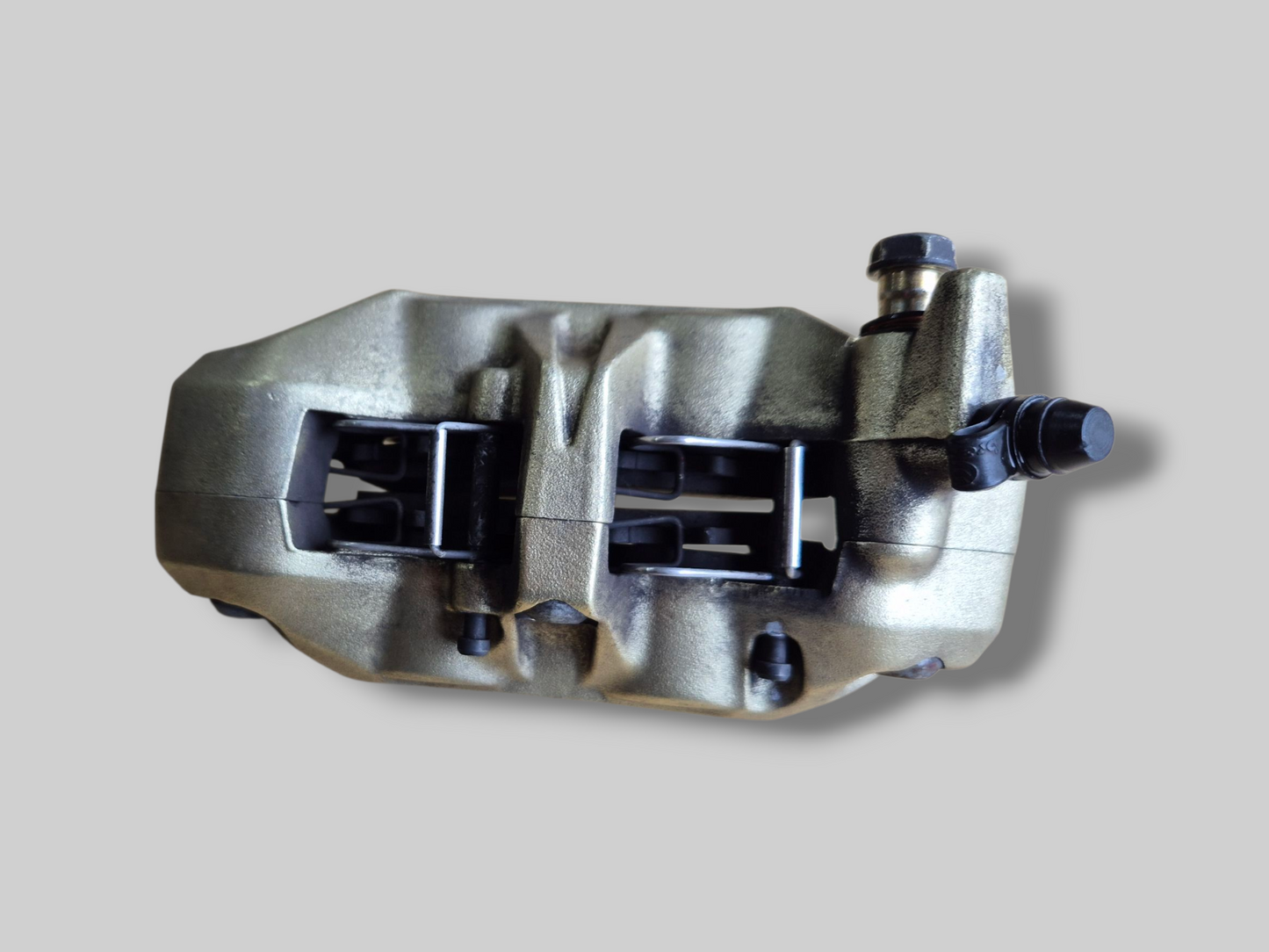 REMKLAUW VOOR RECHTS BREMBO P4 GOUD AP8113970 Aprilia RSV Mille 98-03 / Tuono 02-05