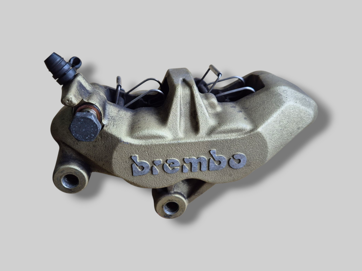 REMKLAUW VOOR RECHTS BREMBO P4 GOUD AP8113970 Aprilia RSV Mille 98-03 / Tuono 02-05