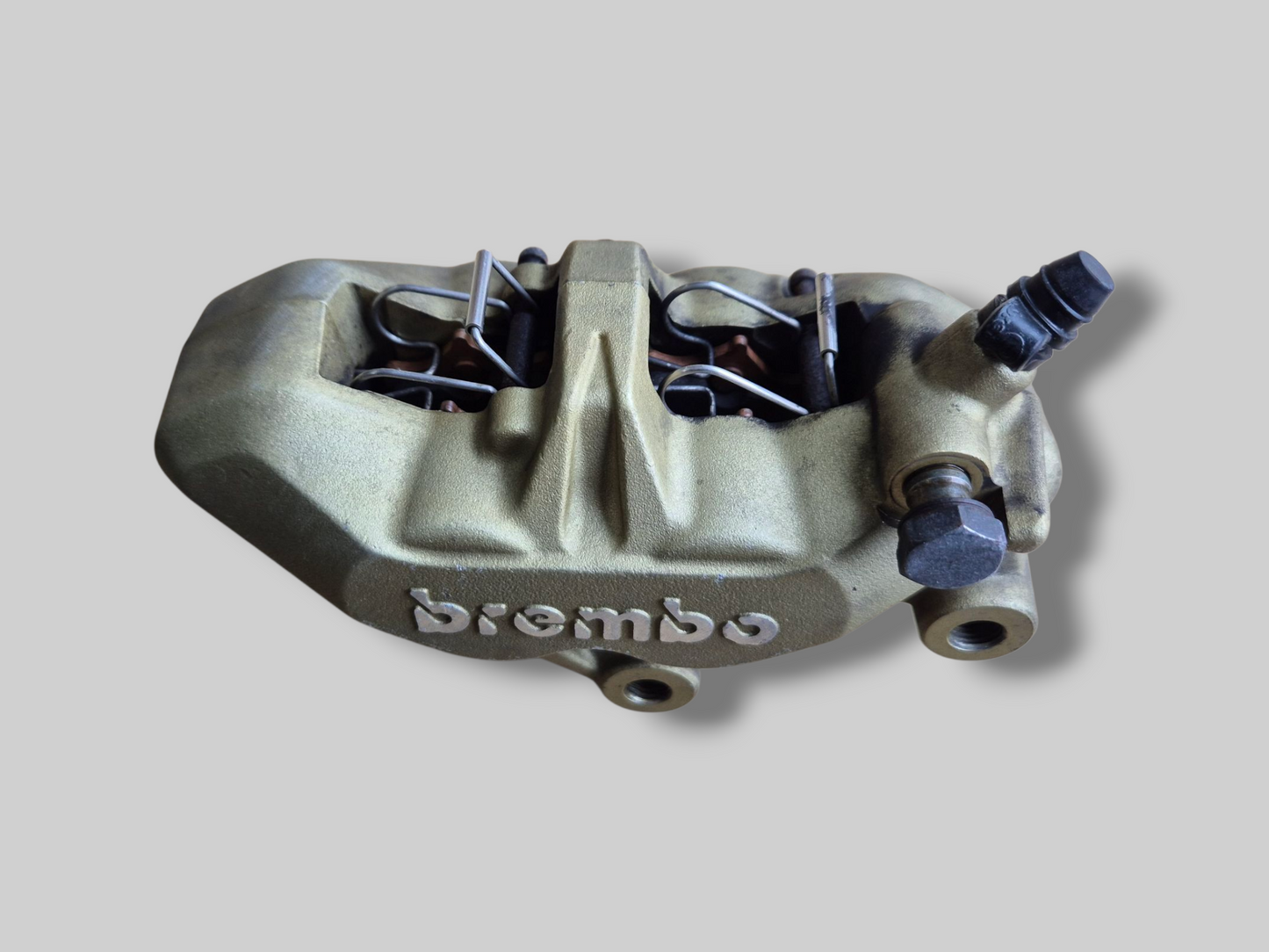 REMKLAUW VOOR RECHTS BREMBO P4 GOUD AP8113970 Aprilia RSV Mille 98-03 / Tuono 02-05