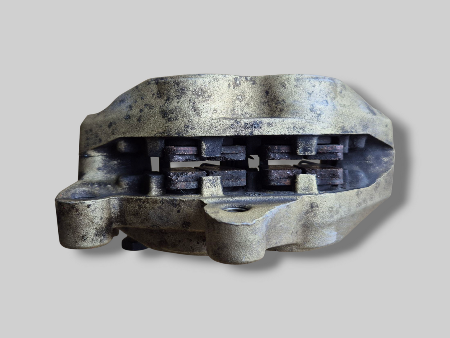 REMKLAUW VOOR RECHTS BREMBO P4 GOUD AP8113970 Aprilia RSV Mille 98-03 / Tuono 02-05