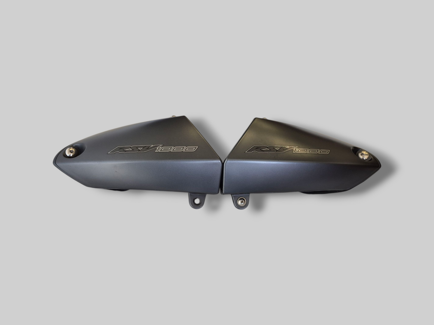 RECHTER LUCHTINLAATKANAAL TUONO MAGNEET GRIJS AP8168231 Aprilia RSV Tuono 2002-2005 