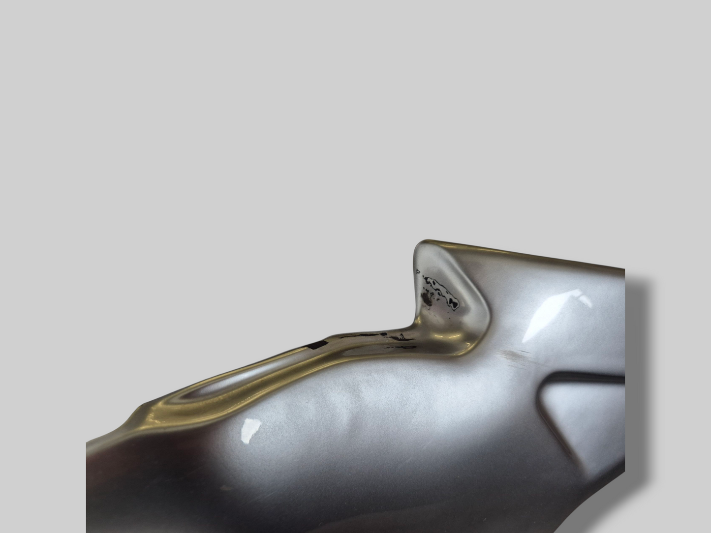 PANNEAU LATÉRAL DU RÉSERVOIR DE CARBURANT CÔTÉ GAUCHE AP8138589 Aprilia RSV Mille 98-00 