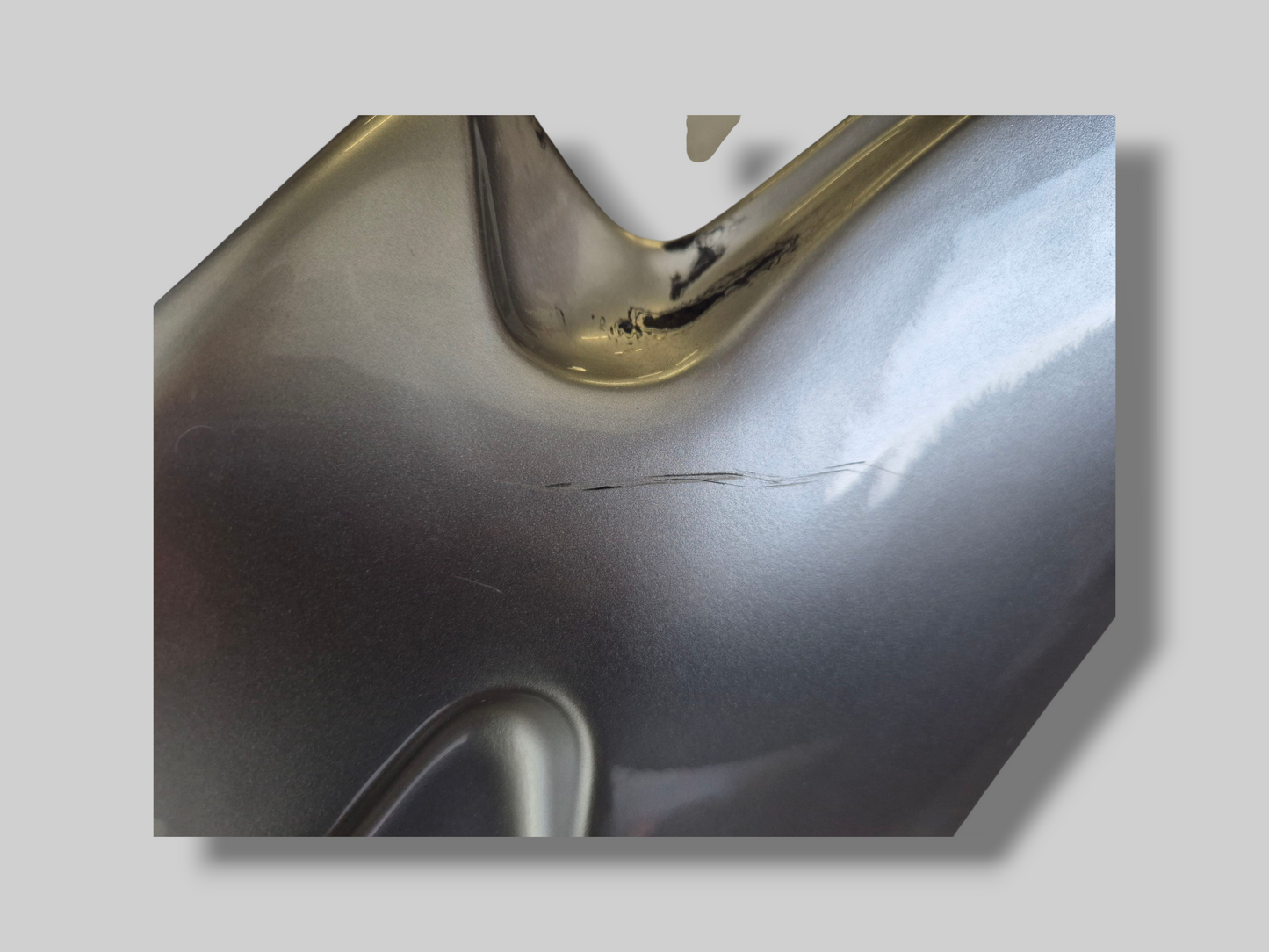 LEFT-HAND SIDE FUEL TANK SIDE PANEL ANOD.GREY AP8138589 Aprilia RSV Mille 1998-2000