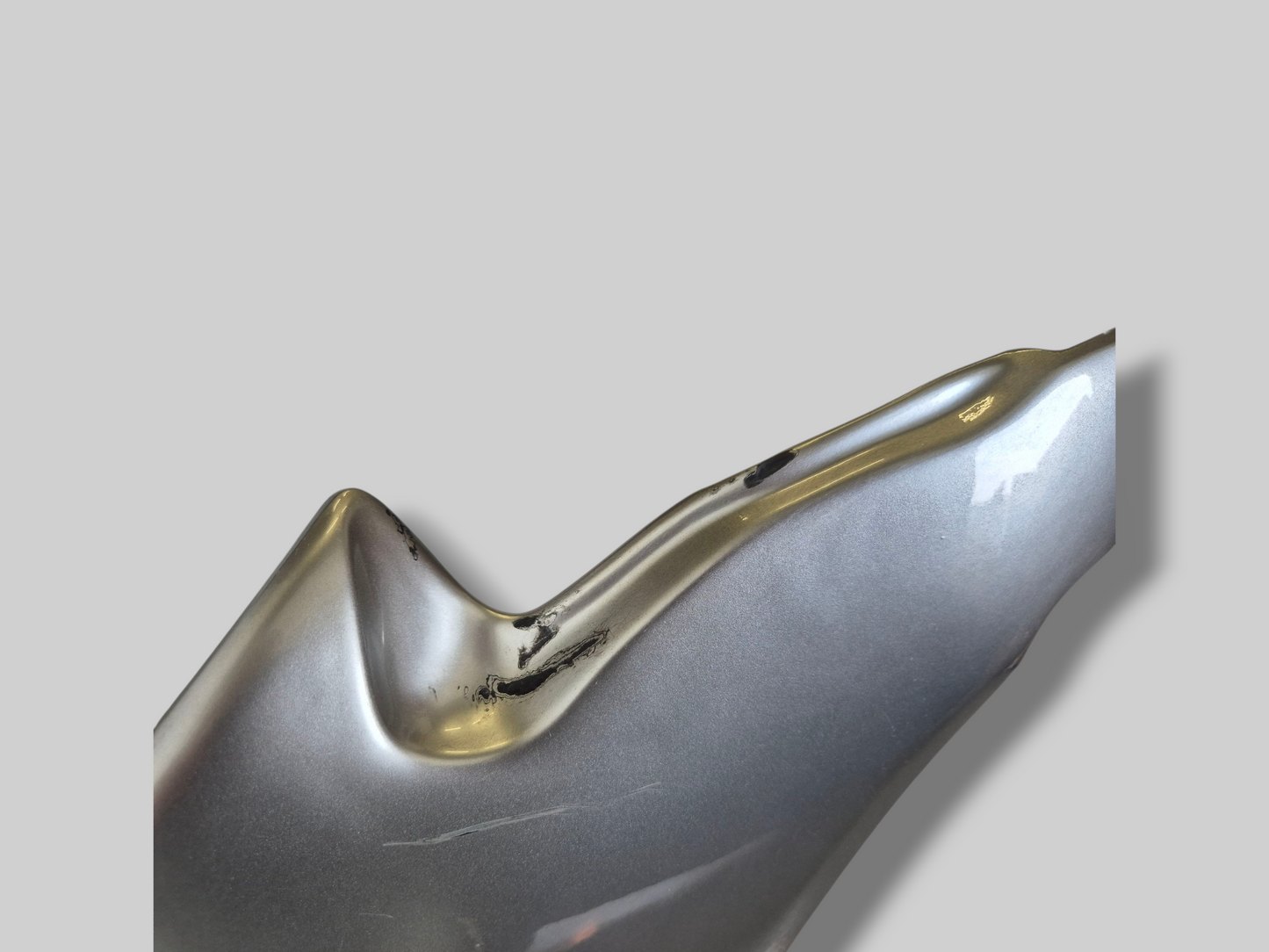 LEFT-HAND SIDE FUEL TANK SIDE PANEL ANOD.GREY AP8138589 Aprilia RSV Mille 1998-2000