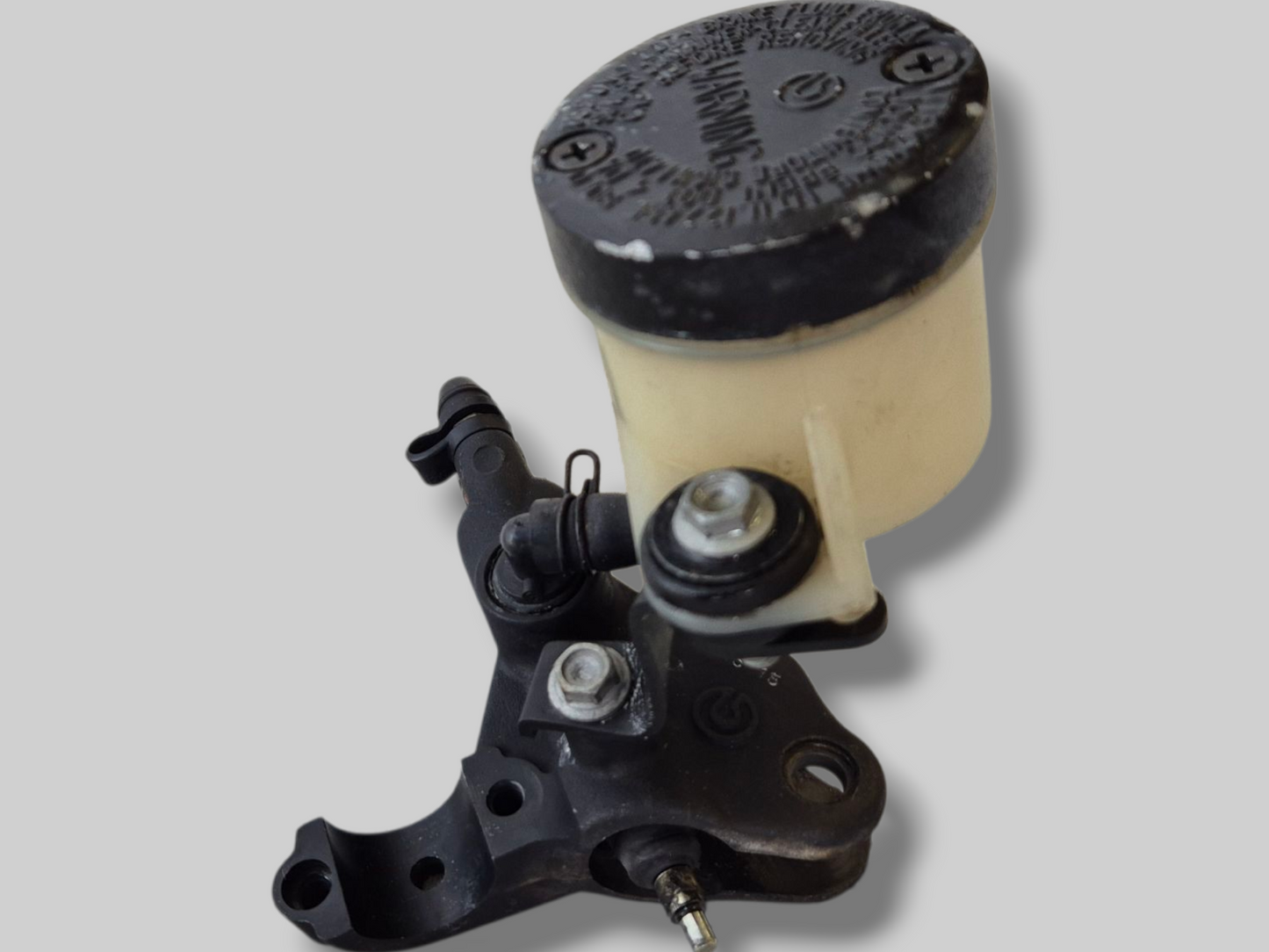 VOORREMPOMP HOOFDCILINDER AP8113969 Aprilia RSV Mille 98-03 / Tuono 02-05 