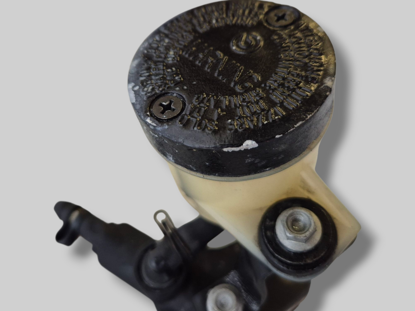 VOORREMPOMP HOOFDCILINDER AP8113969 Aprilia RSV Mille 98-03 / Tuono 02-05 