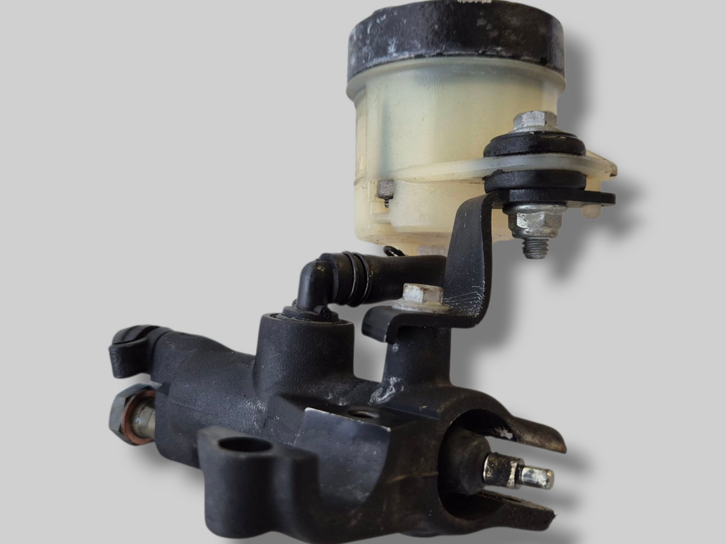 VOORREMPOMP HOOFDCILINDER AP8113969 Aprilia RSV Mille 98-03 / Tuono 02-05 