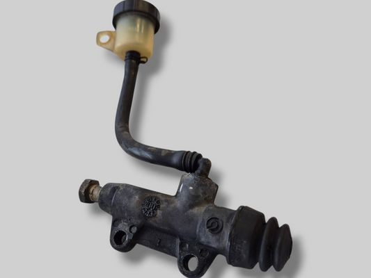 ACHTERREMPOMP HOOFDCILINDER AP8113324 Aprilia RSV Mille 98-03 / Tuono 02-05 