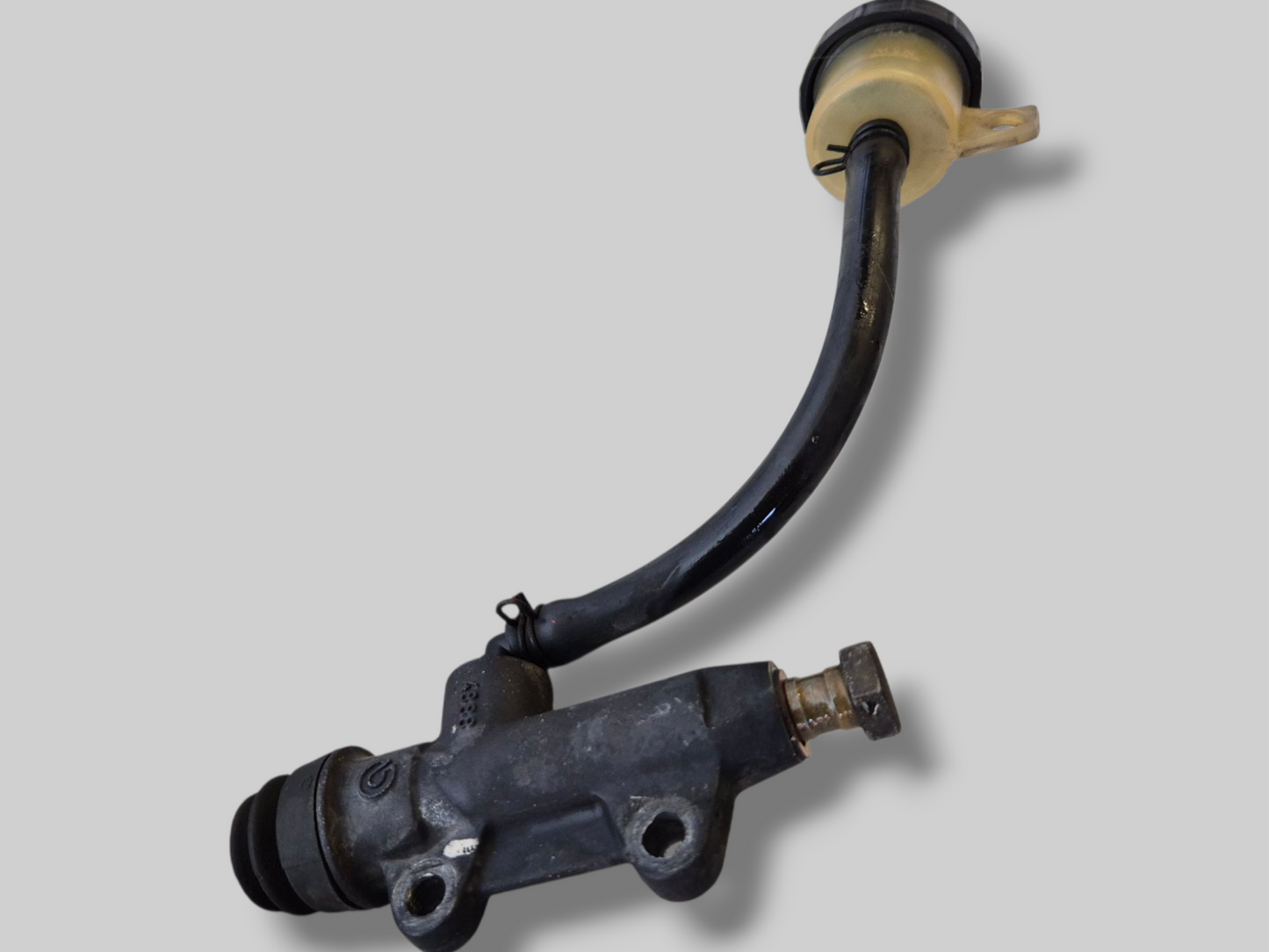 ACHTERREMPOMP HOOFDCILINDER AP8113324 Aprilia RSV Mille 98-03 / Tuono 02-05 