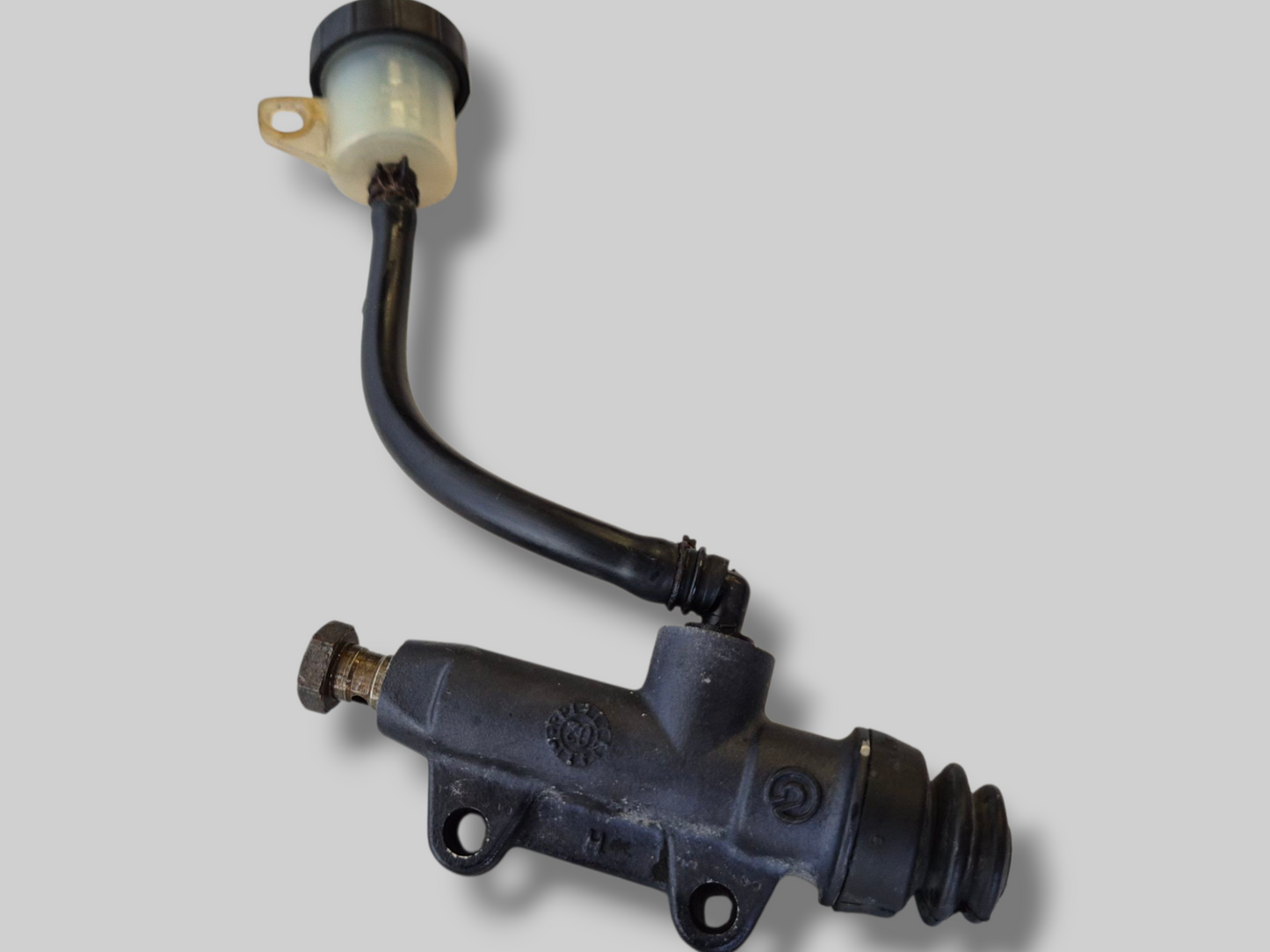 MAITRE CYLINDRE DE POMPE DE FREIN ARRIÈRE AP8113324 Aprilia RSV Mille 98-03 / Tuono 02-05 