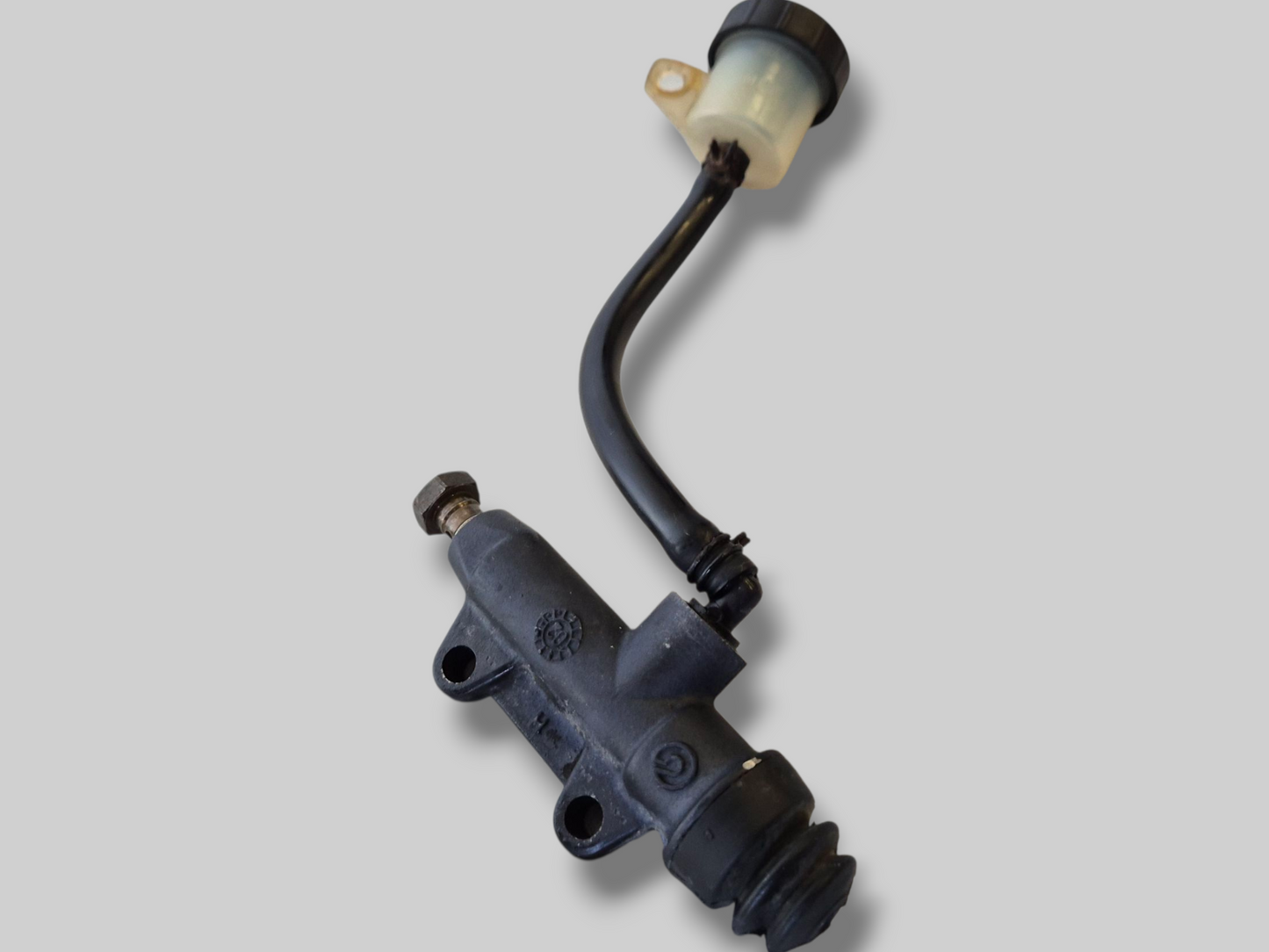 MAITRE CYLINDRE DE POMPE DE FREIN ARRIÈRE AP8113324 Aprilia RSV Mille 98-03 / Tuono 02-05 