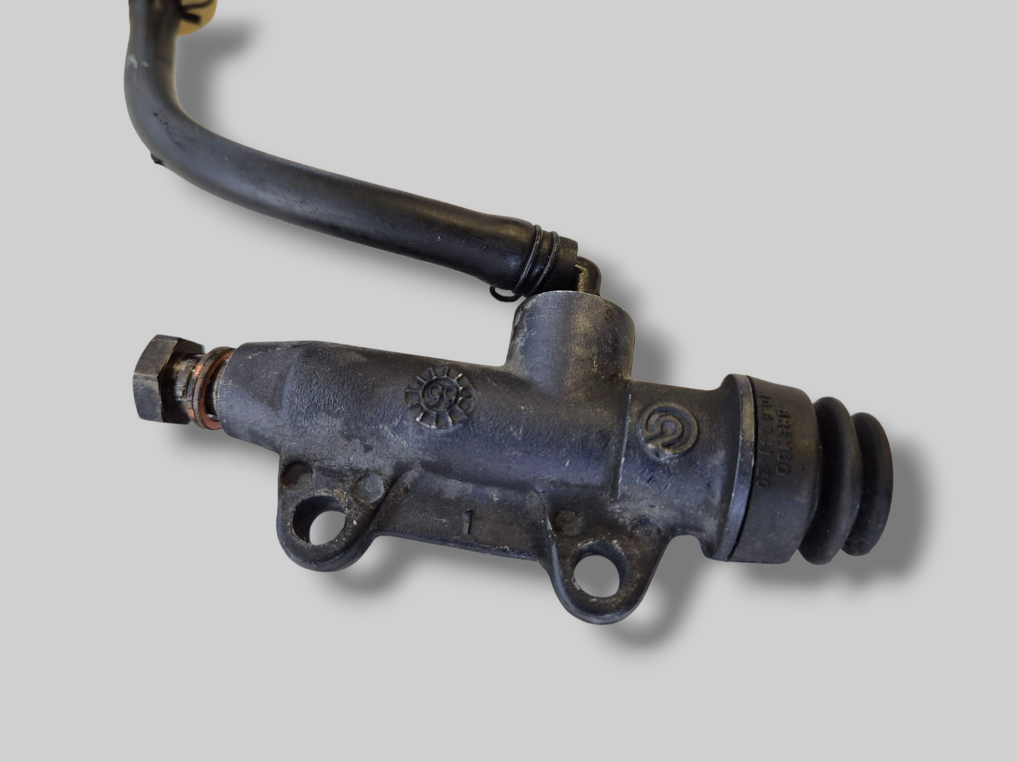 MAITRE CYLINDRE DE POMPE DE FREIN ARRIÈRE AP8113324 Aprilia RSV Mille 98-03 / Tuono 02-05 