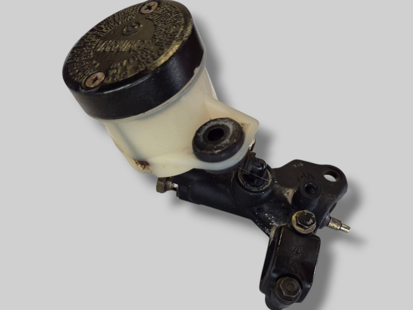 VOORREMPOMP HOOFDCILINDER AP8113969 Aprilia RSV Mille 98-03 / Tuono 02-05 