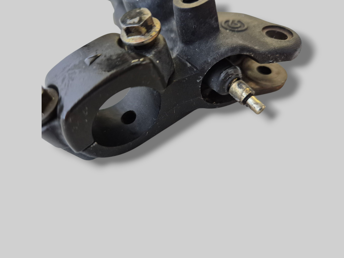 VOORREMPOMP HOOFDCILINDER AP8113969 Aprilia RSV Mille 98-03 / Tuono 02-05 