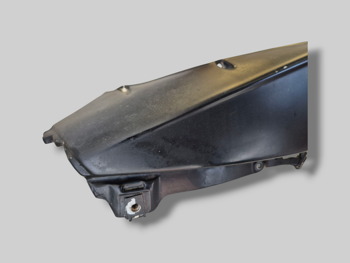 RECHTERKANT BUITENLUCHTINLAATKANAAL NEP CARBON GEDIPPT AP8139416 Aprilia RSV Mille 1998-2003 