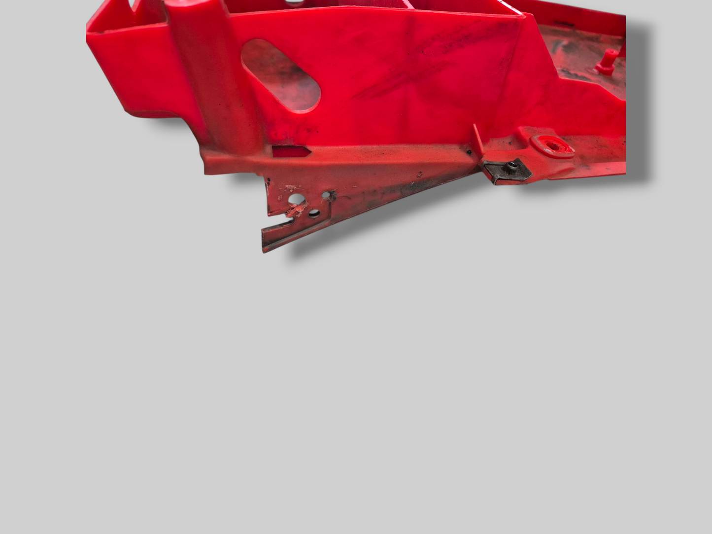 UNDER SADDLE / BATTERY HOLDER RED AP8148356 Aprilia RSV Mille 98-03 / Tuono 02-05