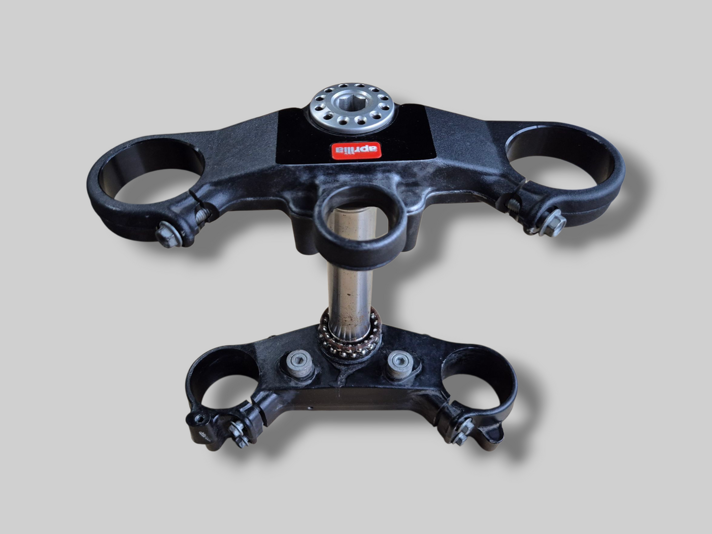 ONDERSTE DRIEVOUDIGE KLEM STEMBASIS AP8123640 Aprilia RSV Mille 01-03 / Tuono 02-05 