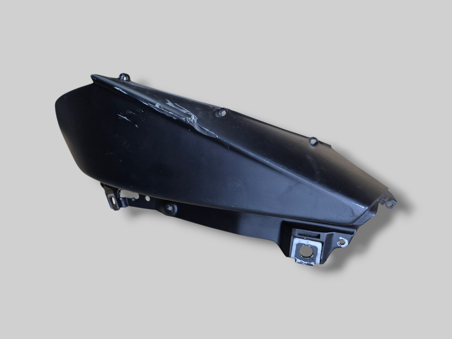 RECHTERKANT BUITENLUCHTINLAATKANAAL NEP CARBON GEDIPPT AP8139416 Aprilia RSV Mille 1998-2003 