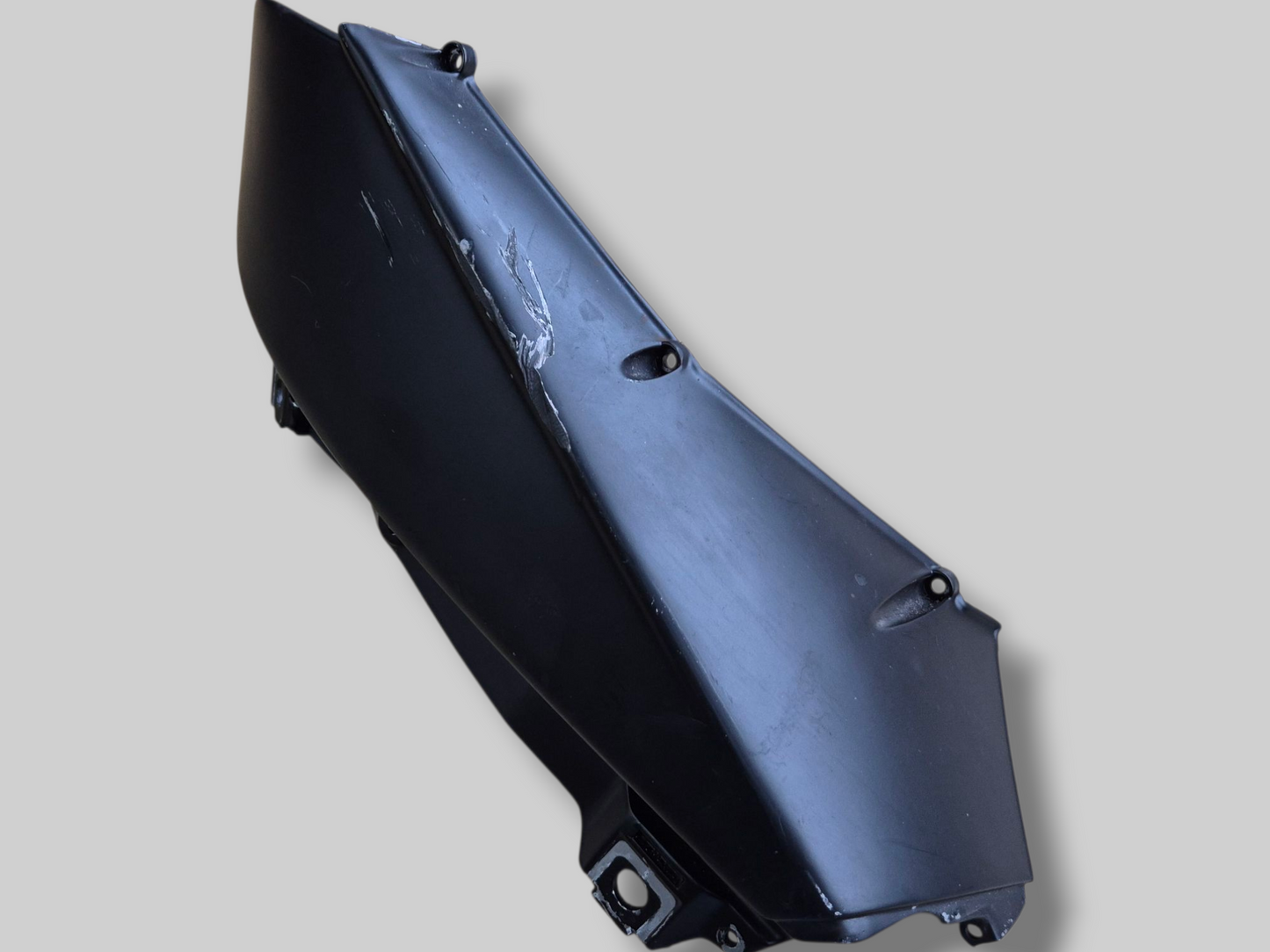 RECHTERKANT BUITENLUCHTINLAATKANAAL NEP CARBON GEDIPPT AP8139416 Aprilia RSV Mille 1998-2003 