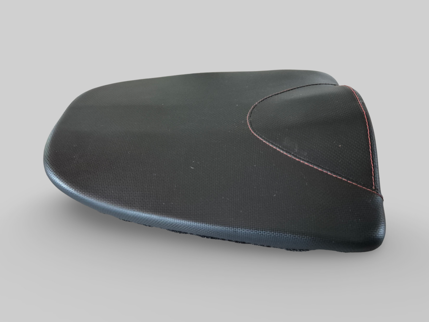 SELLE PASSAGER ARRIÈRE AP8129362 Aprilia RSV Mille 2003 / Tuono 02-05 